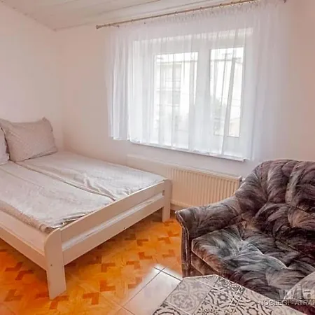 Monika Panzió *